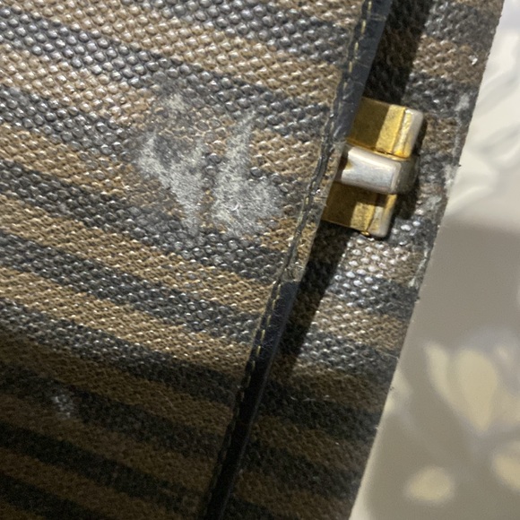 Fendi long wallet. Lots of deep scratches and paint peeling and scratches. - Picture 12 of 12
